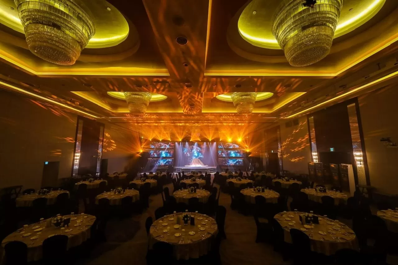 Lắp Đặt Âm Thanh & Ánh Sáng Nhà Hàng - Tiệc Cưới